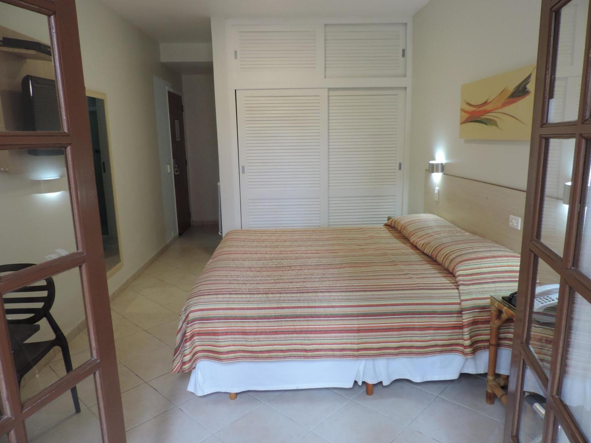 Hotel Costa Balena-Piscina Aquecida Coberta غوارويا الغرفة الصورة